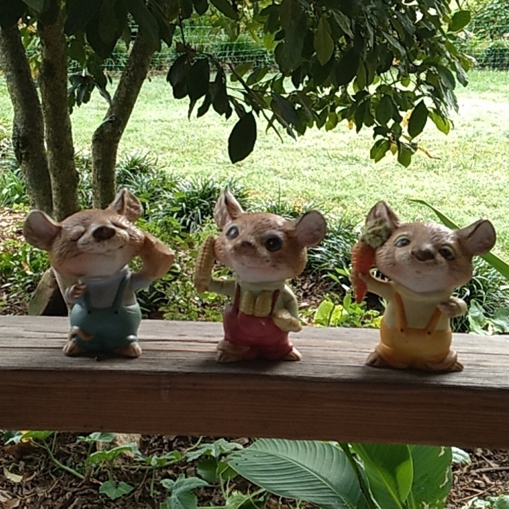 Vintage 1980s Homco Home Interiors 5601 mice with vegetables set of 3